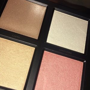 Huda highlighter palette